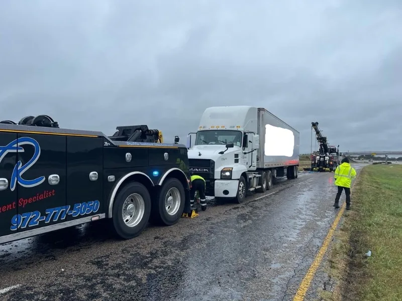 I-30 heavy towing